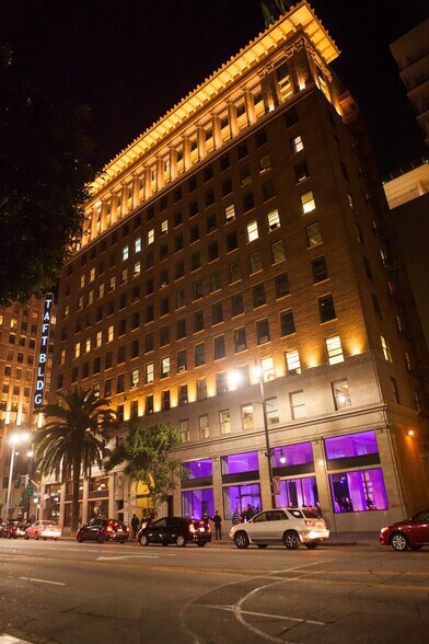 1680 N Vine St, Hollywood, CA à louer - Photo du bâtiment - Image 2 de 6