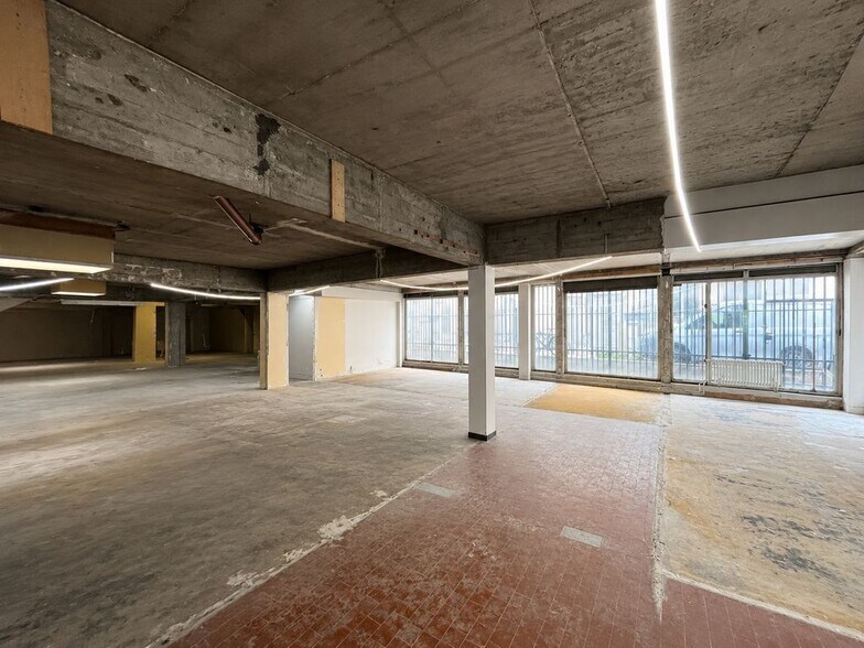 94 Rue Des Vignoles, Paris for lease - Interior Photo - Image 2 of 7