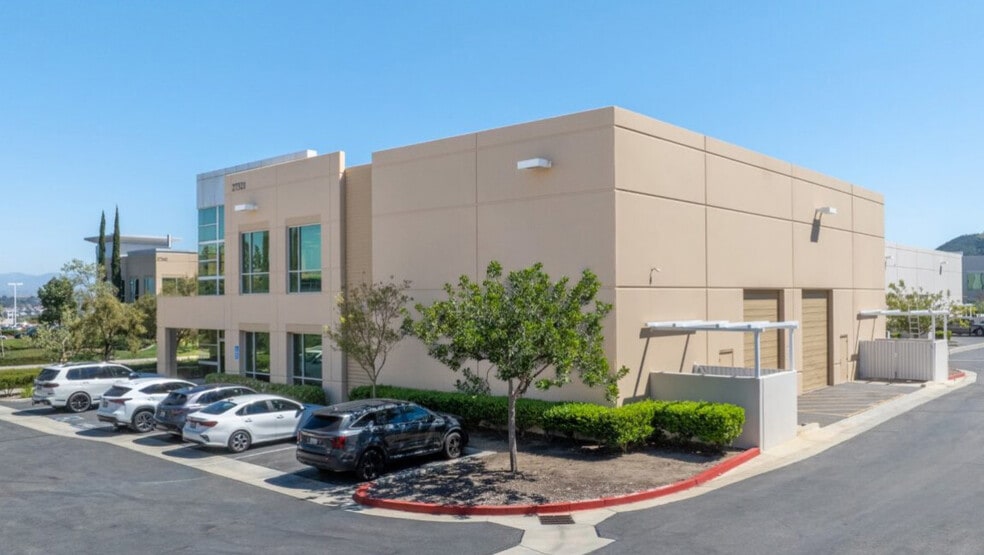 27321-27327 Via Industria, Temecula, CA à vendre - Photo du bâtiment - Image 2 de 23