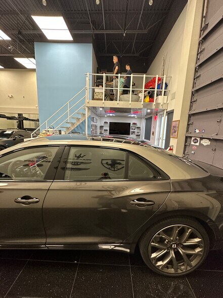 3019 Ravenswood Rd, Fort Lauderdale, FL à vendre - Photo du bâtiment - Image 3 de 6