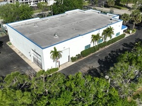 2820 Reynolds Dr, Fort Pierce, FL for lease Interior Photo- Image 1 of 13