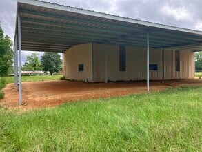 37 Lazy Ln, Coldspring, TX for lease Building Photo- Image 2 of 4