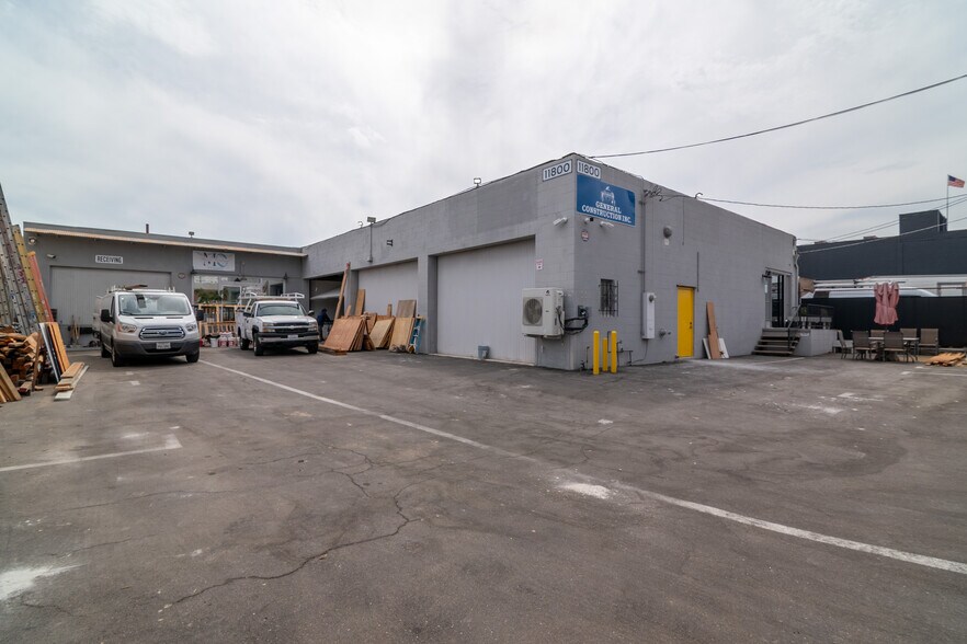 11800 Vose St, North Hollywood, CA for lease - Building Photo - Image 1 of 22