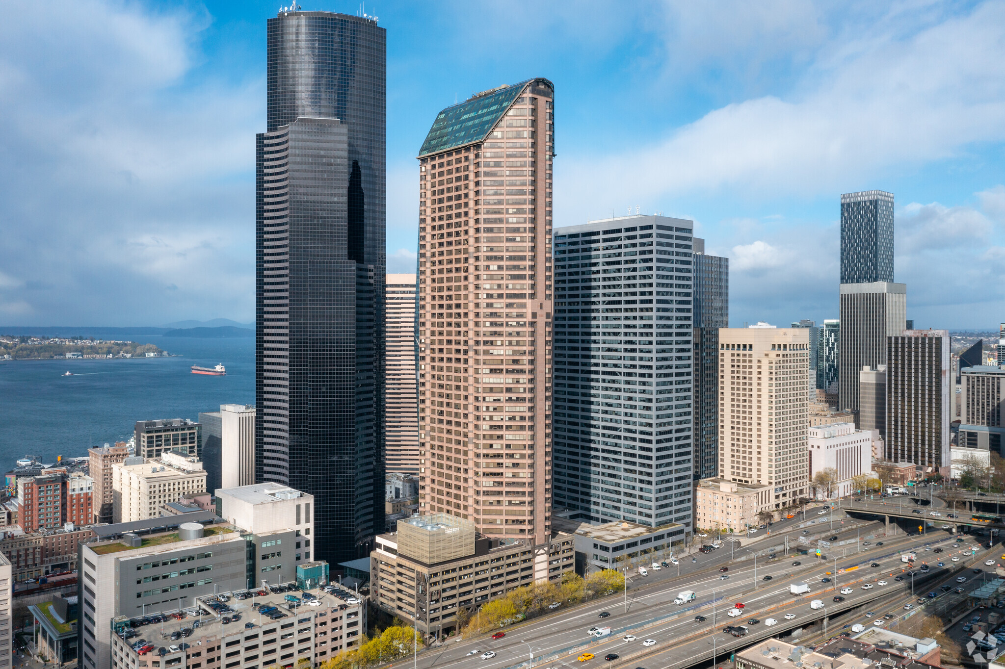 700 5th Ave, Seattle, WA à vendre Photo principale- Image 1 de 1