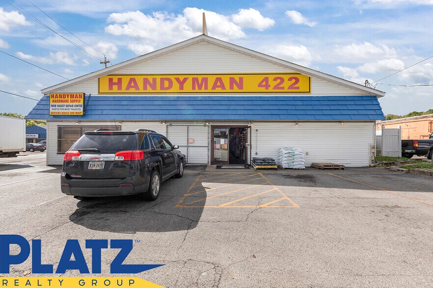 3900 Youngstown Rd SE, Warren, OH à vendre - Photo du bâtiment - Image 1 de 10