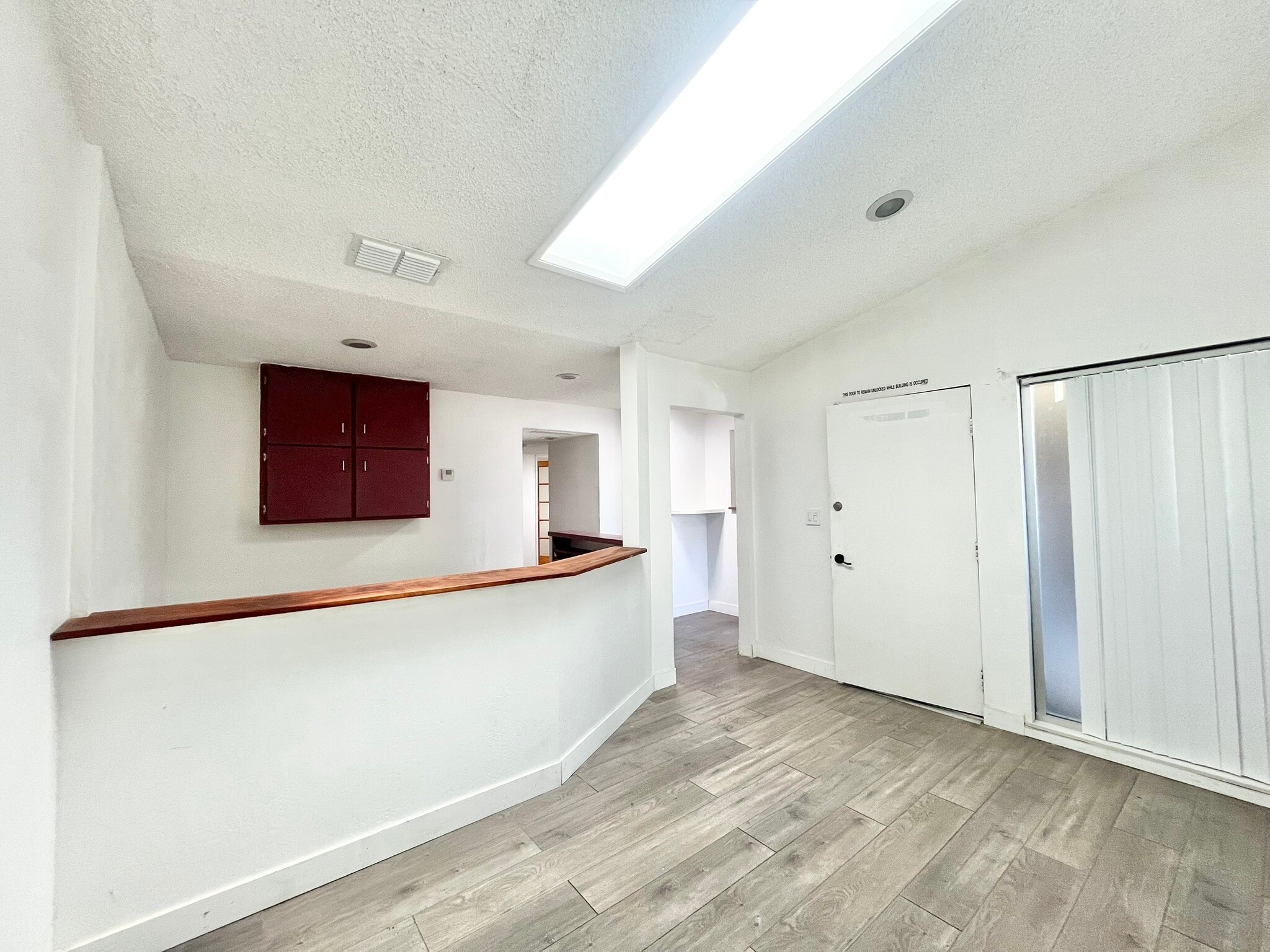 8329 Fair Oaks Blvd, Carmichael, CA à louer Photo intérieure- Image 1 de 6