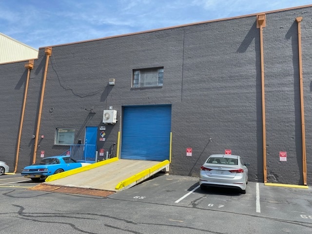 5300-5320 Eisenhower Ave, Alexandria, VA à louer - Photo du bâtiment - Image 2 de 12
