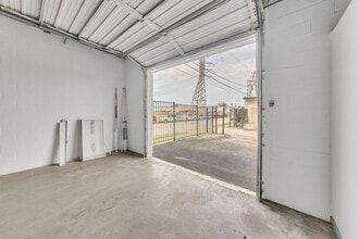 6020 Jessamine St, Houston, TX for lease Interior Photo- Image 2 of 4