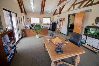 310 Custer Dr, Battle Creek, MI for sale Interior Photo- Image 2 of 20