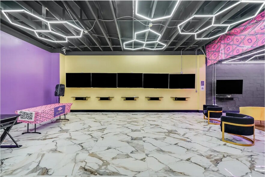 4741 Rockford Plz, Louisville, KY for sale - Building Photo - Image 2 of 14