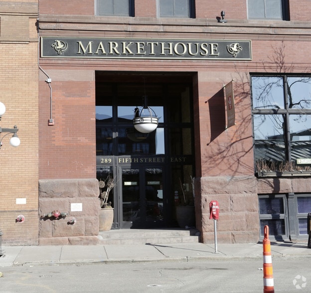 289 5th St E, Saint Paul, MN à louer - Photo du bâtiment - Image 2 de 10