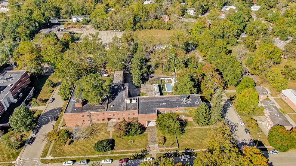 800 Livermore St, Yellow Springs, OH à vendre - Photo du bâtiment - Image 1 de 104