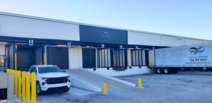 7500 NW 25th St, Miami, FL à louer Photo du bâtiment- Image 1 de 14