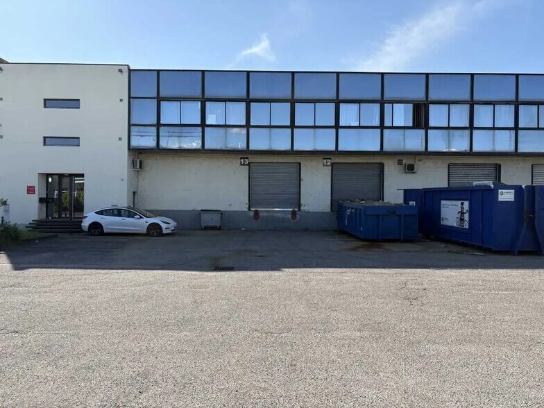 Flex in Genas for lease - Building Photo - Image 1 of 8