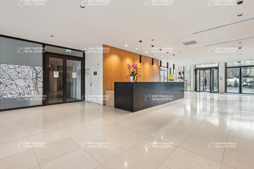 14-16 Boulevard Garibaldi, Issy-les-Moulineaux for lease - Lobby - Image 3 of 15