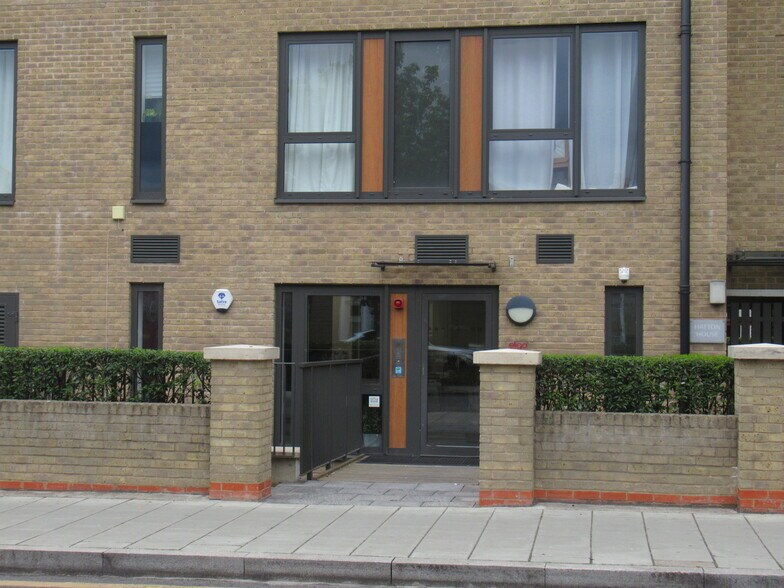 83 Hartfield Rd, Londres à louer - Photo du bâtiment - Image 1 de 1
