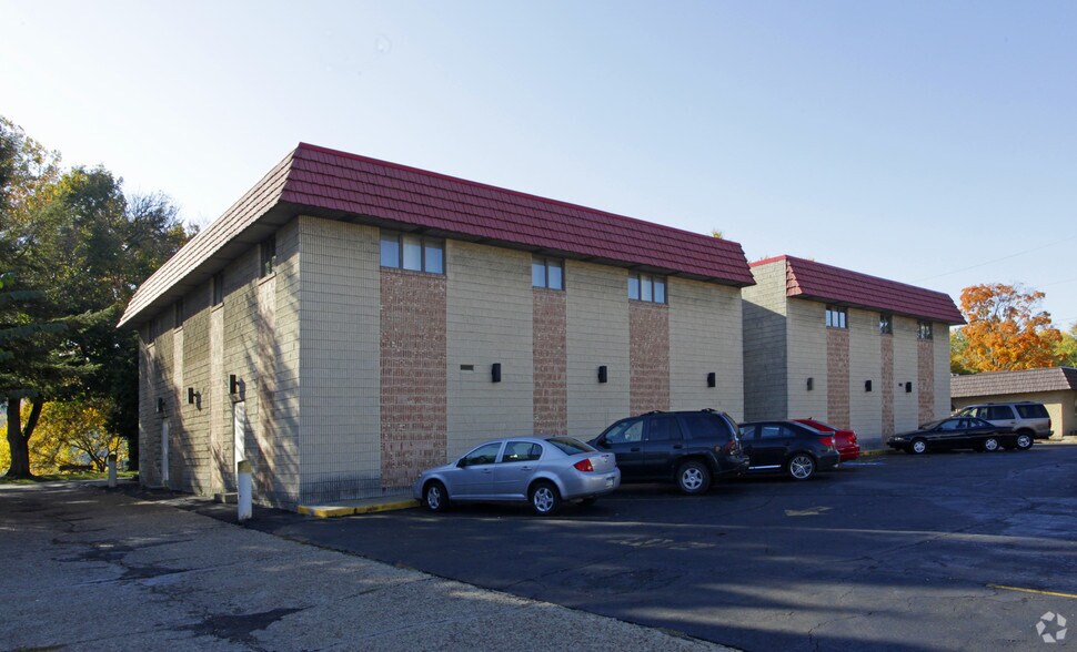301 E 1st Ave, Tarentum, PA à louer - Photo du bâtiment - Image 2 de 4