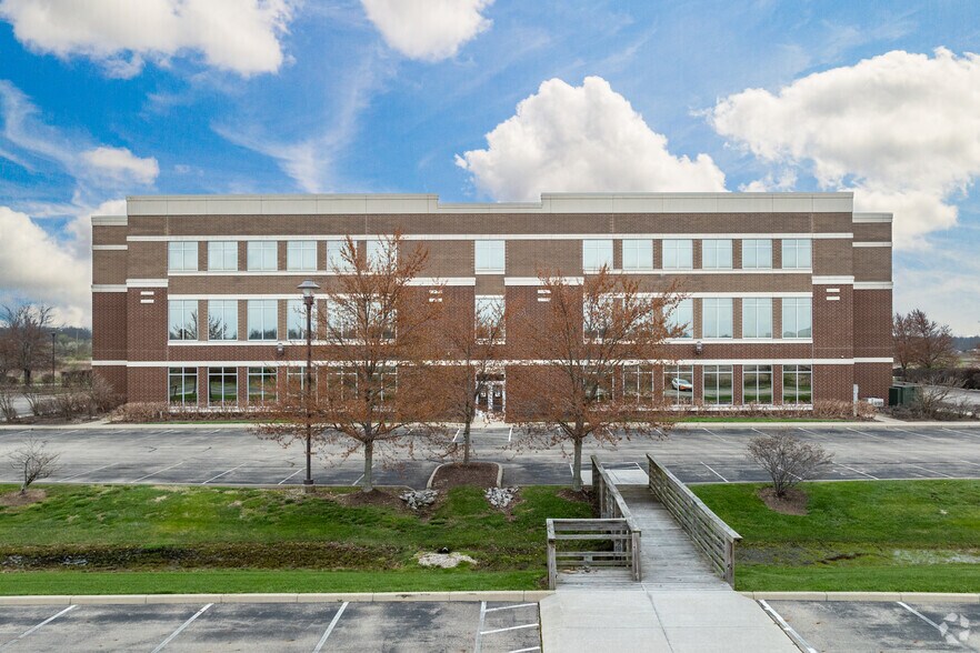 250 Veronia Dr, Springfield, OH à louer - Photo du bâtiment - Image 2 de 5