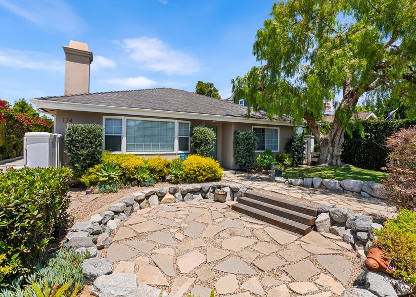 174 Flower St, Costa Mesa, CA for sale - Building Photo - Image 2 of 10