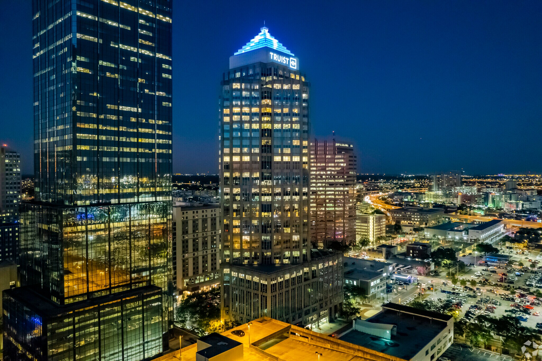 401 E Jackson St, Tampa, FL à louer Photo principale- Image 1 de 25