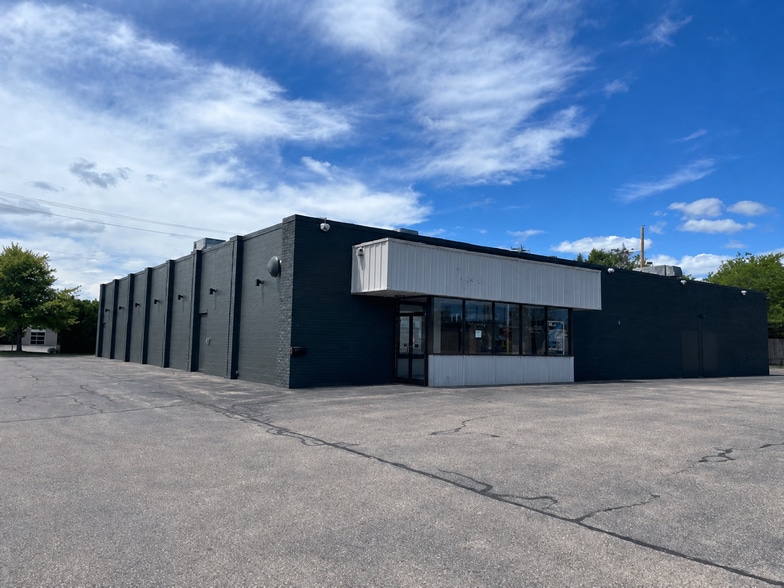 1601 6th Ave, Stevens Point, WI for lease - Building Photo - Image 3 of 17