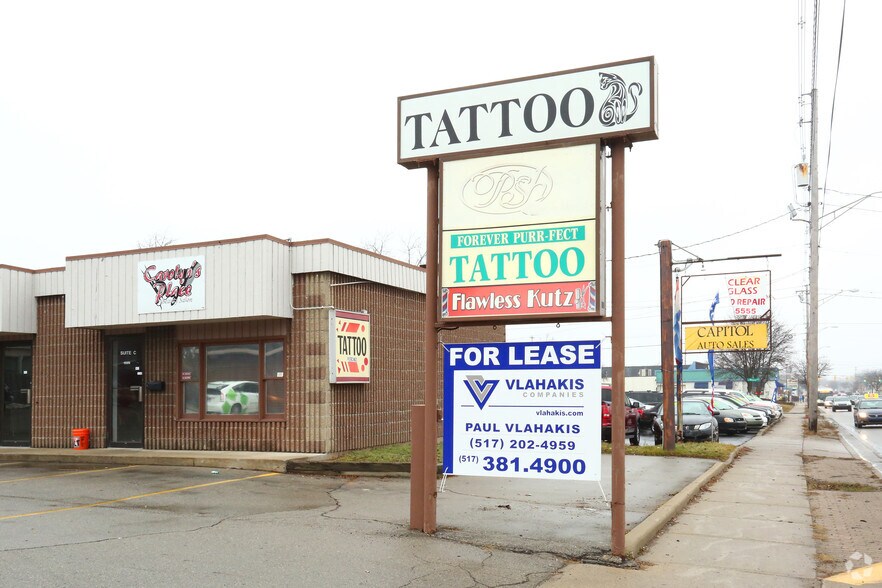 2820 S Cedar St, Lansing, MI à louer - Photo du bâtiment - Image 2 de 5