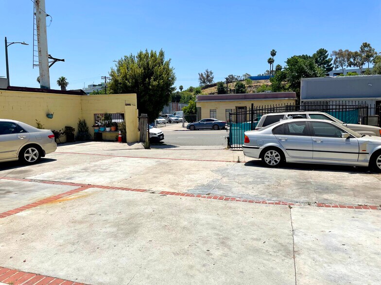 5501-5505 Alhambra Ave, Los Angeles, CA à vendre - Photo du bâtiment - Image 3 de 55