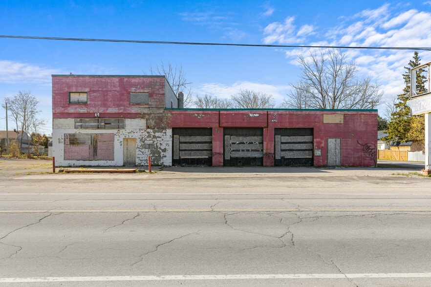 7526 Roger Stevens Dr, Smiths Falls, ON for sale - Building Photo - Image 2 of 5