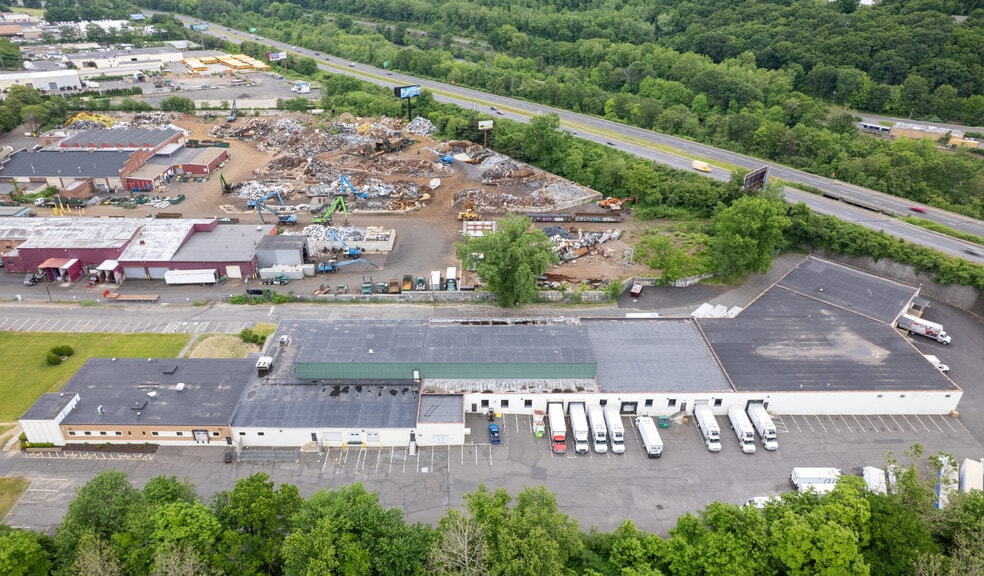 237 E Aurora St, Waterbury, CT for lease - Building Photo - Image 3 of 27