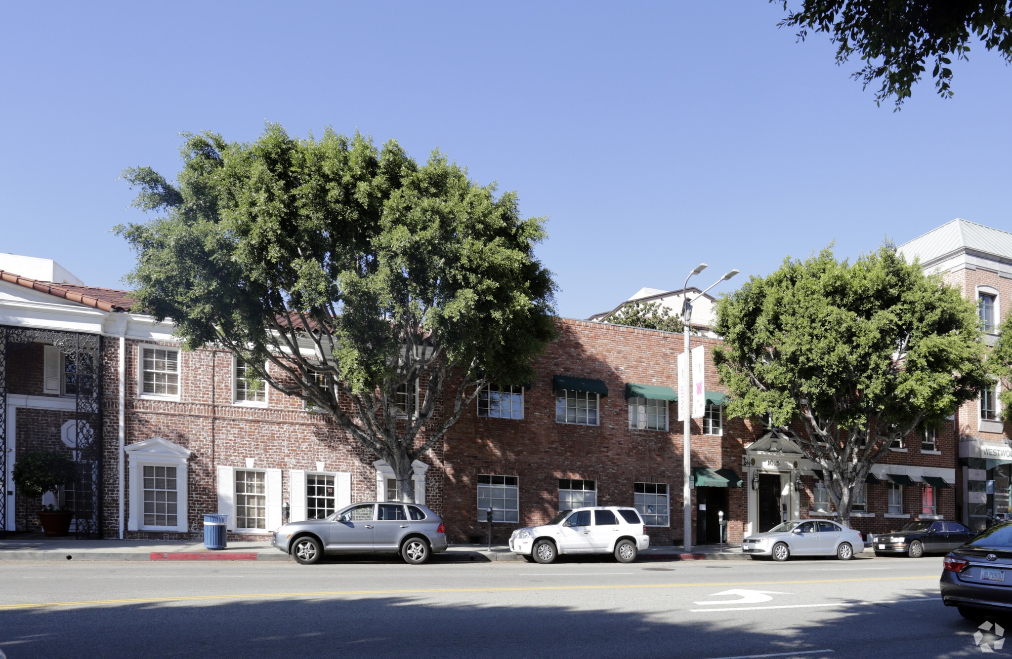 1015 Gayley Ave, Los Angeles, CA for lease Building Photo- Image 1 of 24