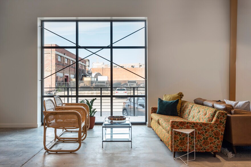 2339 Commerce St, Houston, TX à louer - Photo du bâtiment - Image 3 de 15