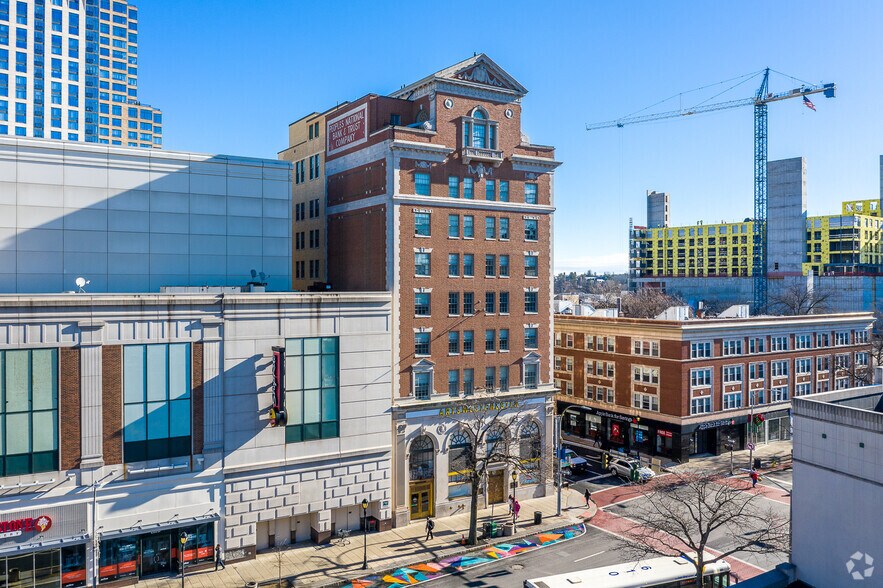 31 Mamaroneck Ave, White Plains, NY à louer - Photo du bâtiment - Image 2 de 4