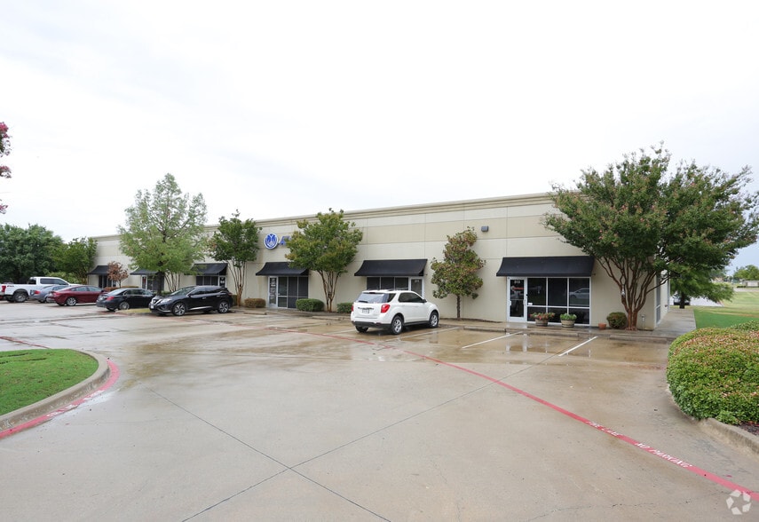 99 Regency Pky, Mansfield, TX for lease - Building Photo - Image 3 of 7