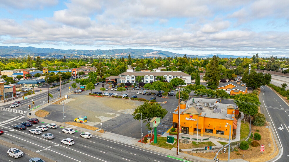 555 Saratoga Ave, San Jose, CA for sale - Aerial - Image 2 of 4