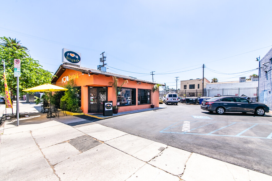 6424 Van Nuys Blvd, Van Nuys, CA for sale - Building Photo - Image 2 of 3