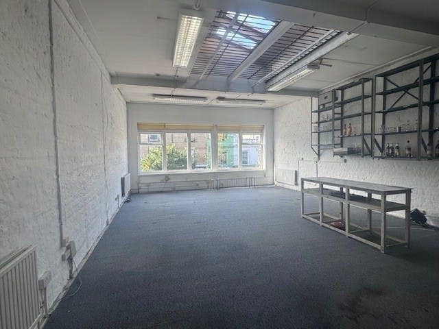 162 Holloway Rd, London for sale - Building Photo - Image 2 of 9