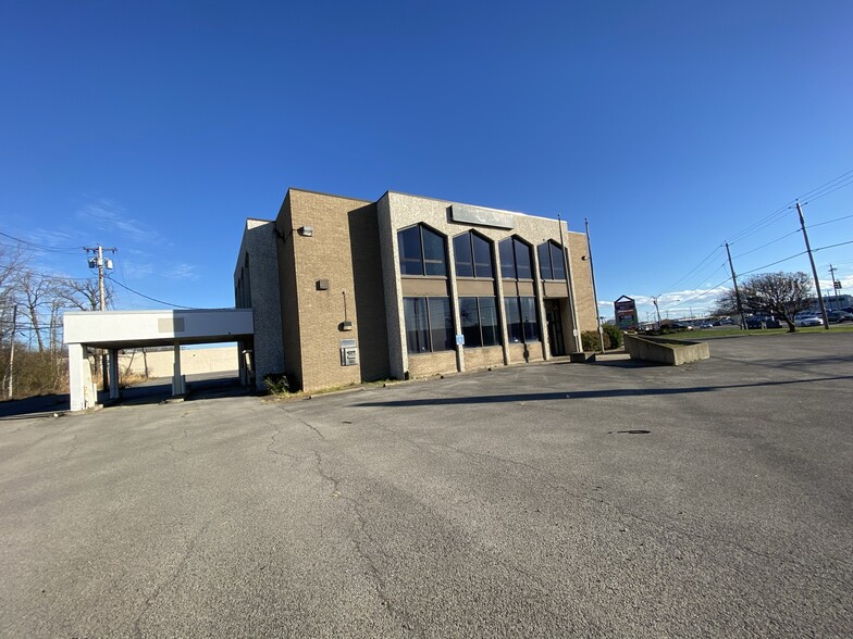 2443 Military Rd, Niagara Falls, NY for lease - Building Photo - Image 2 of 6