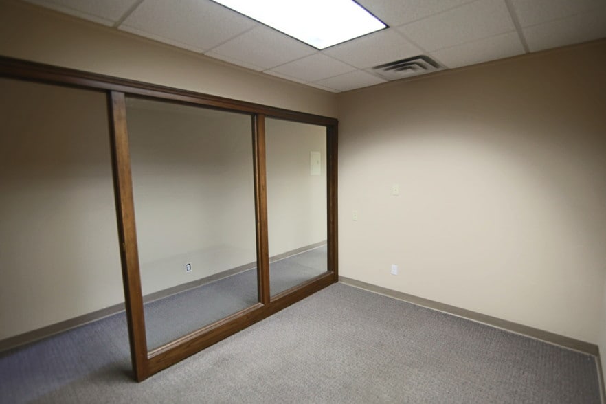 4300 N Classen Blvd, Oklahoma City, OK à vendre - Photo intérieure - Image 2 de 40