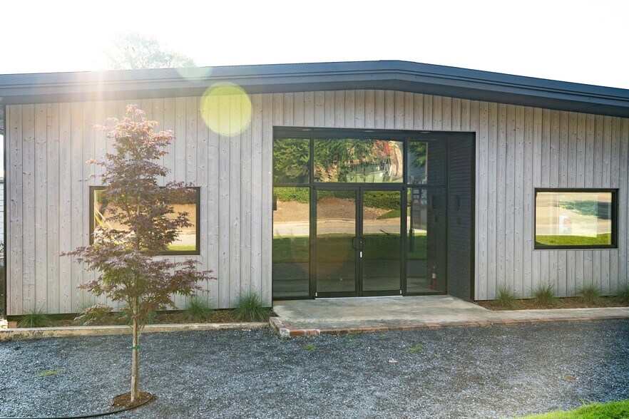 105 Old Epps Bridge Rd, Athens, GA for lease - Building Photo - Image 2 of 23