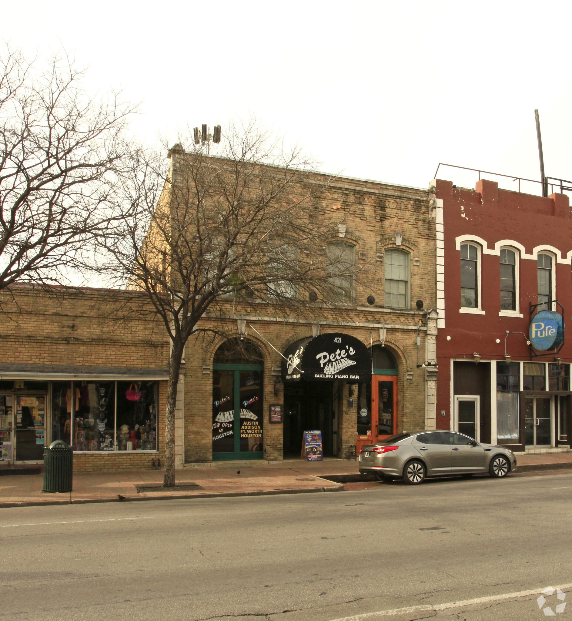 421 E 6th St, Austin, TX à louer Photo principale- Image 1 de 7