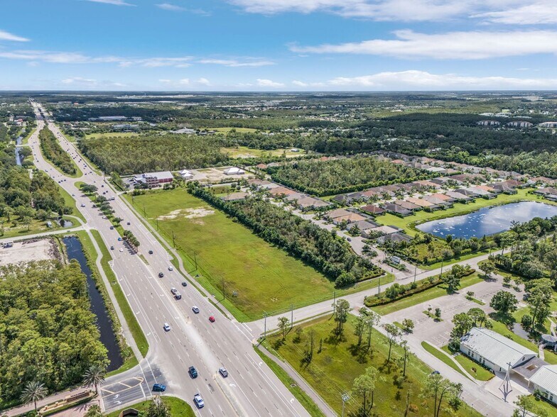 8270 Daniels Parkway Pky, Fort Myers, FL à louer - Aérien - Image 3 de 8