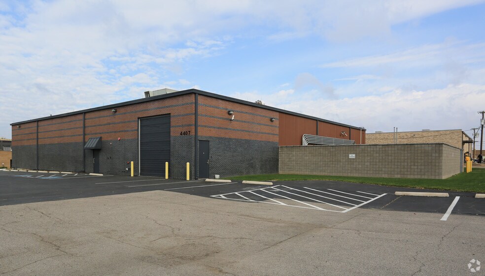 4407 Alpha Rd, Dallas, TX à louer - Photo du bâtiment - Image 3 de 14