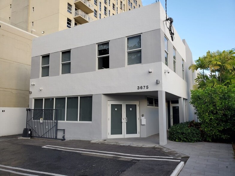 3675 SW 24th St, Miami, FL for lease - Building Photo - Image 3 of 5