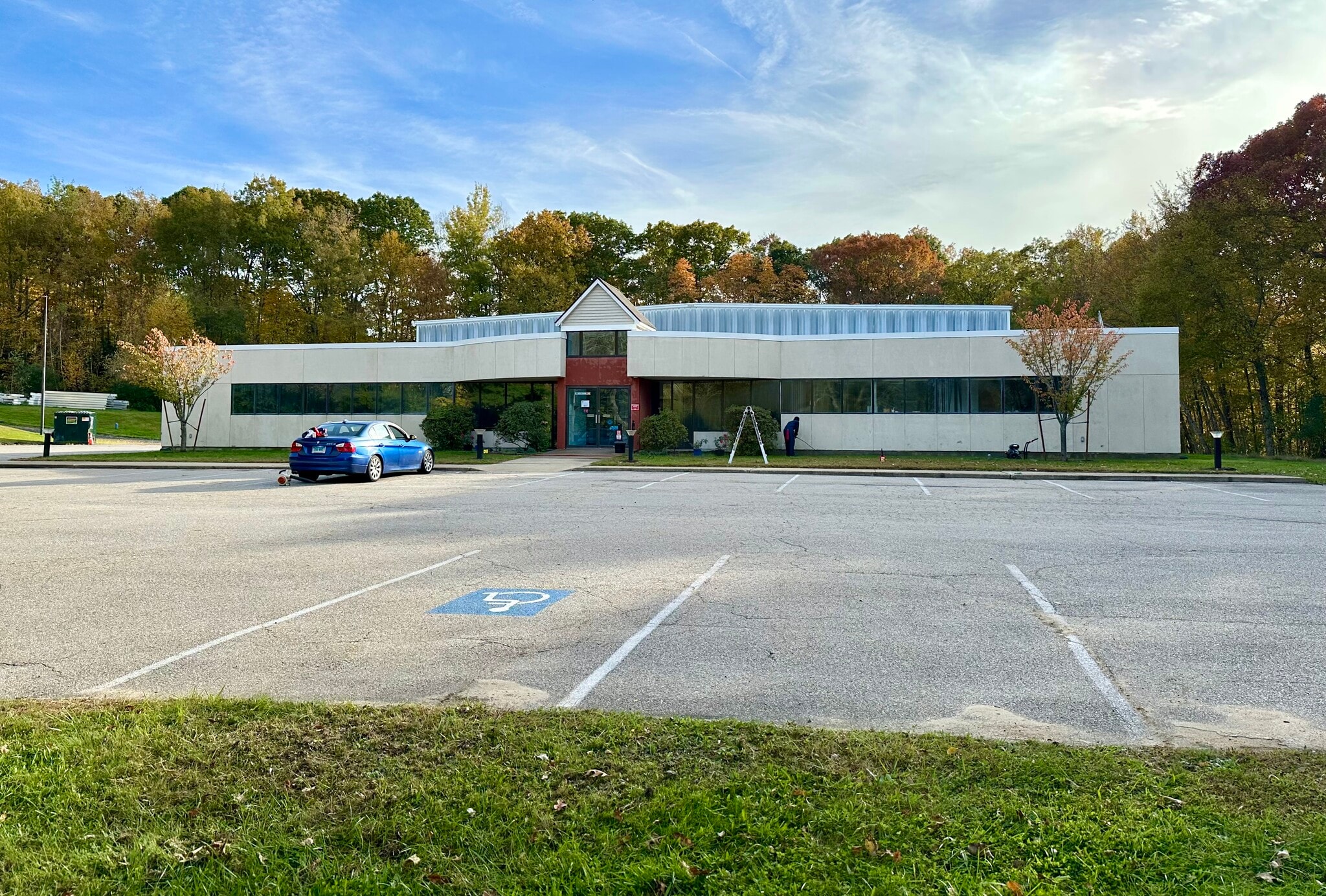 15 Wisconsin Ave, Norwich, CT for lease Building Photo- Image 1 of 9