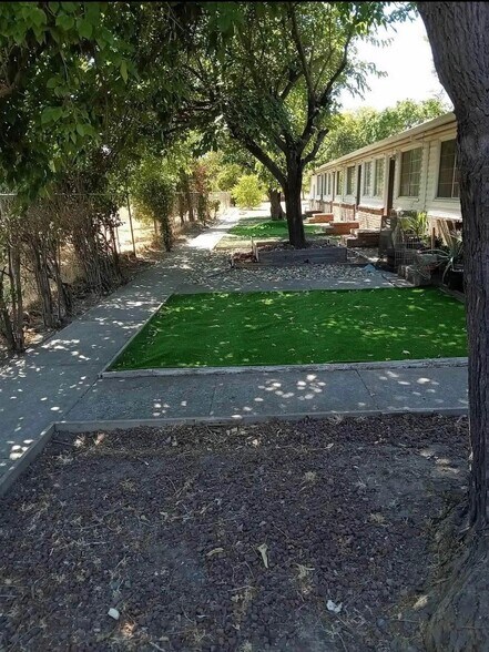 2749 Fairfield St, Sacramento, CA à vendre - Photo du bâtiment - Image 2 de 13