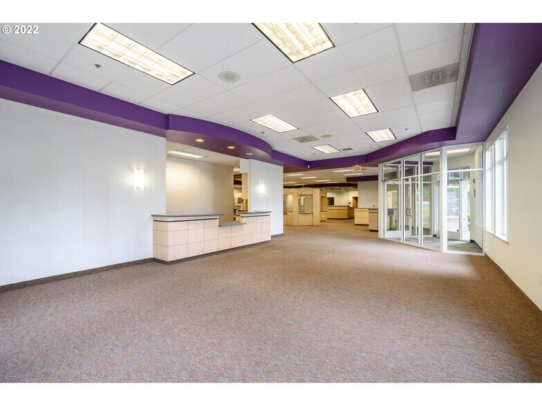 375 SE Norton Ln, McMinnville, OR à louer - Hall d’entrée - Image 2 de 31