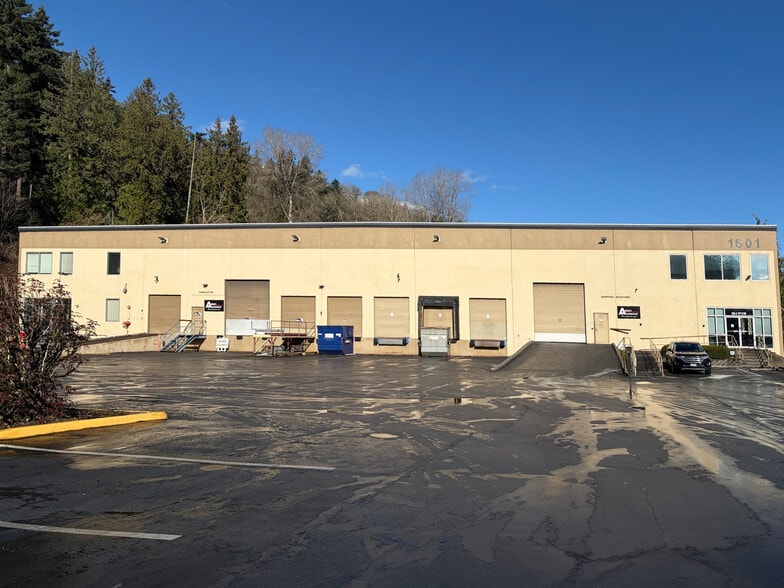 1601 15th St NW, Auburn, WA for lease - Building Photo - Image 3 of 9