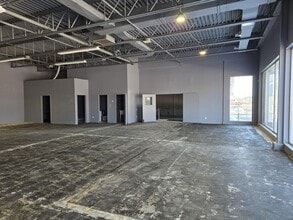 460 Larocque Ch, Salaberry-de-valleyfield, QC for lease Interior Photo- Image 1 of 4