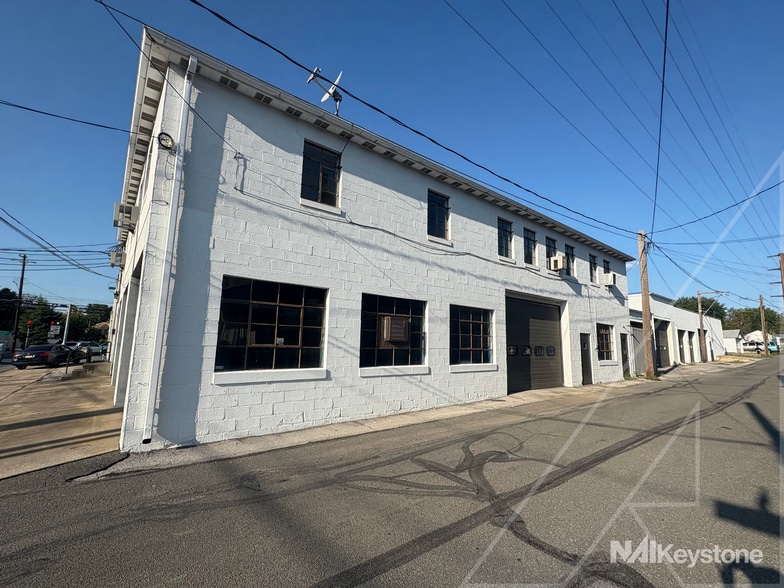 60 E Penn Ave, Wernersville, PA for sale - Building Photo - Image 2 of 41