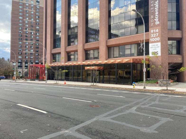 1 Martine Ave, White Plains, NY for lease - Building Photo - Image 3 of 6